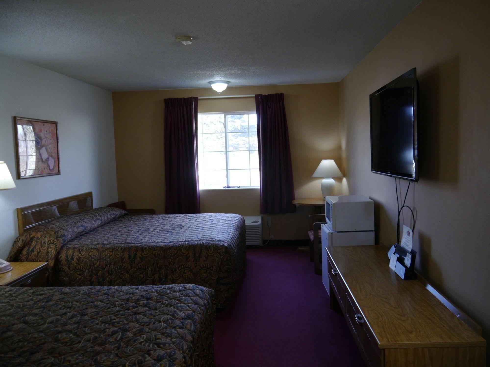 Westwood Inn & Suites - Kimball Екстериор снимка
