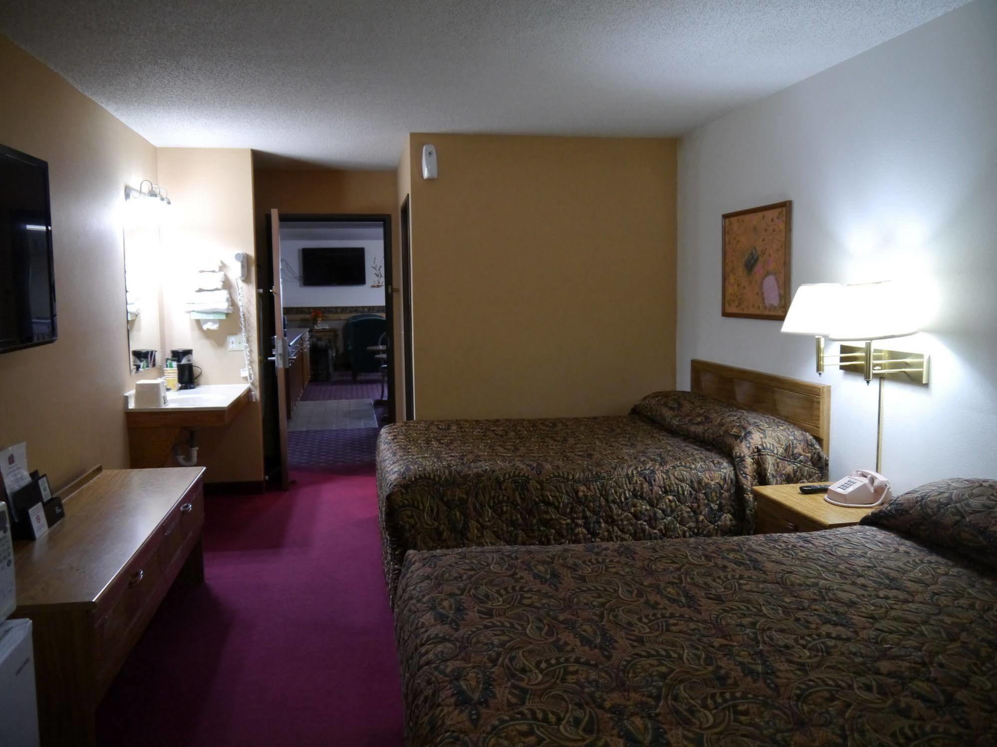 Westwood Inn & Suites - Kimball Екстериор снимка