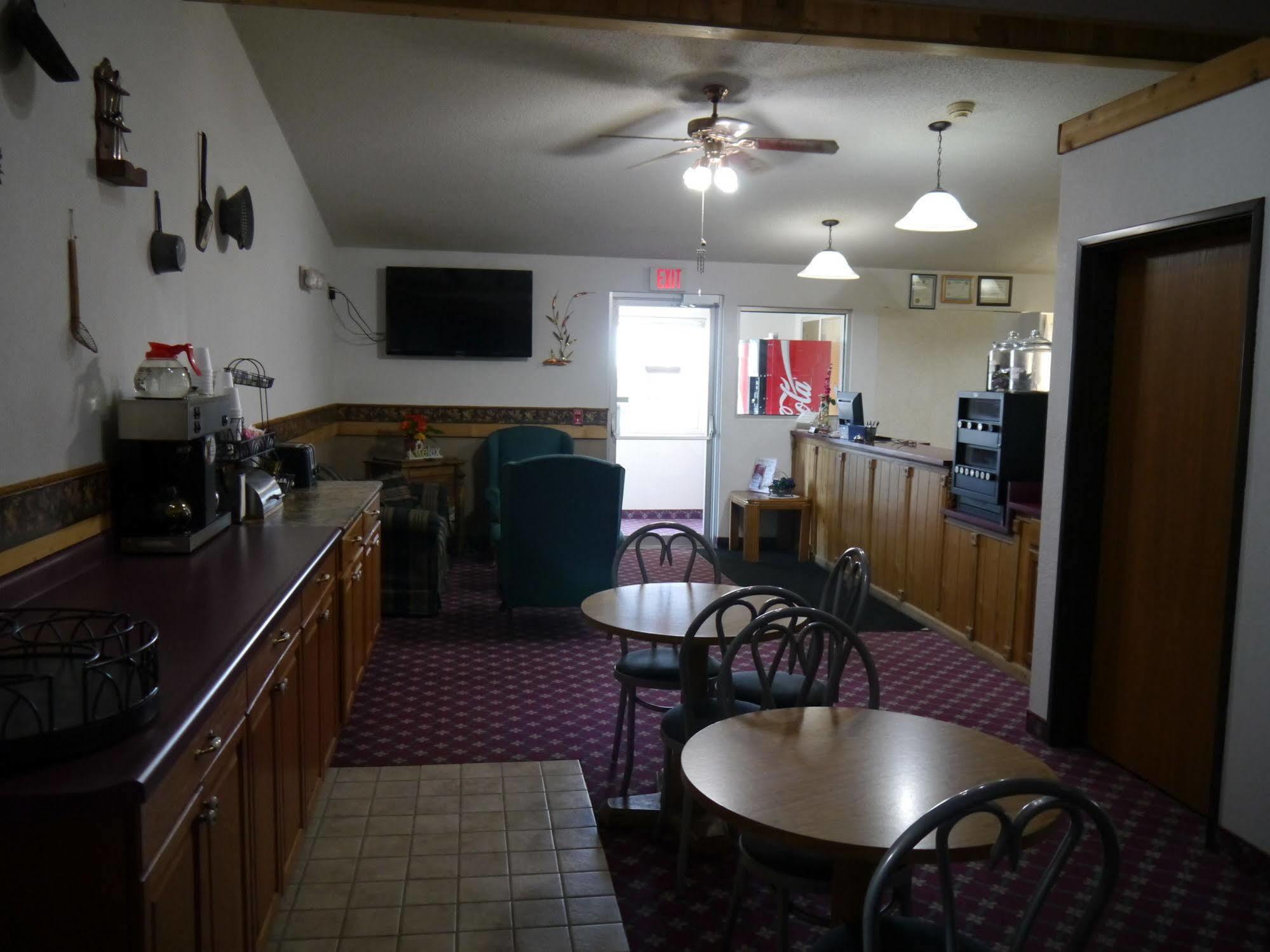 Westwood Inn & Suites - Kimball Екстериор снимка