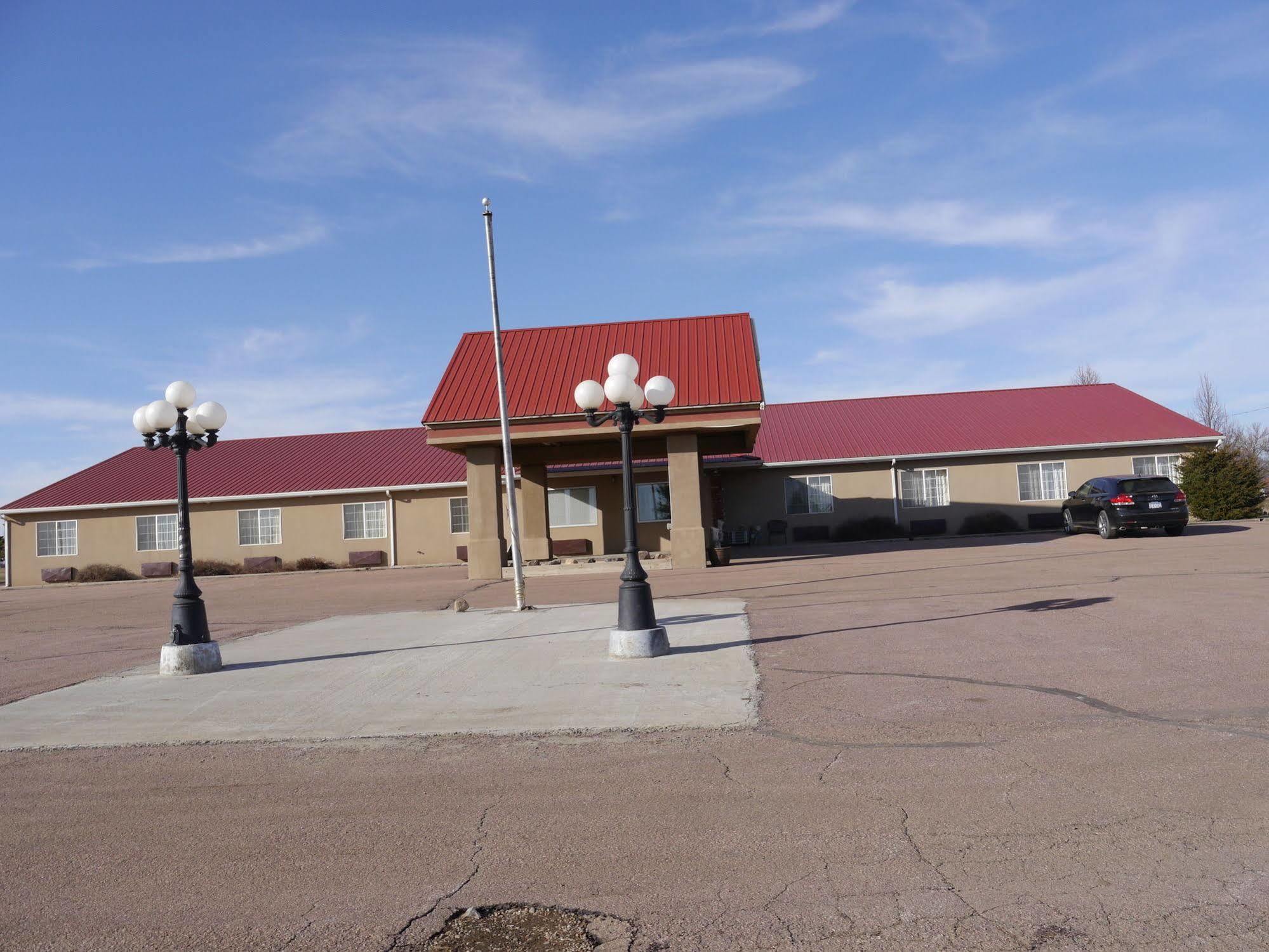 Westwood Inn & Suites - Kimball Екстериор снимка
